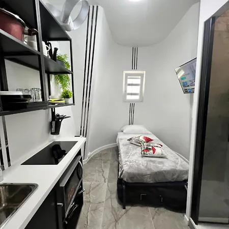PARIS BASTILLE BERCY GARE DE LYON CHAMBRE CLIMATISEE 9m2 idéal 1 pers ,max 2 pers-3